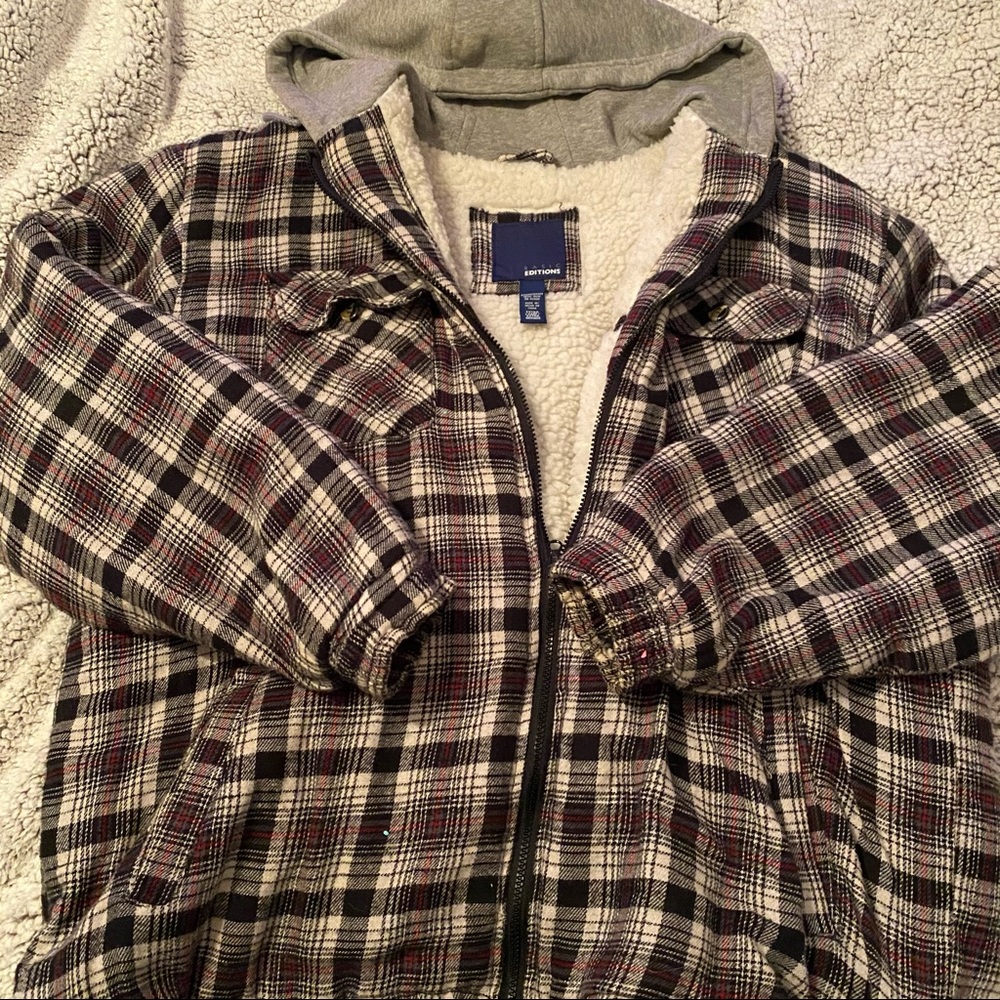 Men’s XL Sherpa Lined Hooded Zipper Jacket
